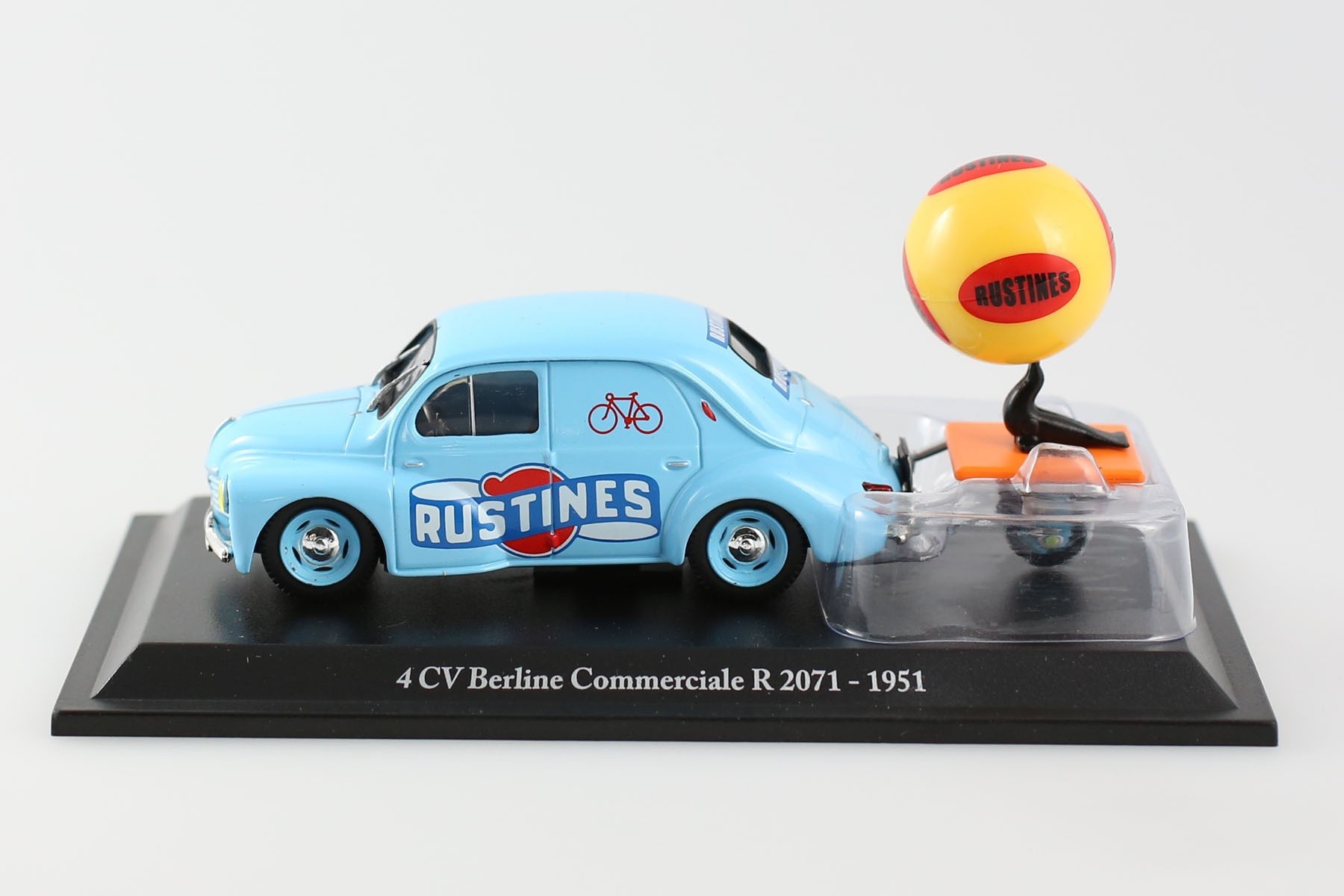 RENAULT 4CV  R2071 - 1951