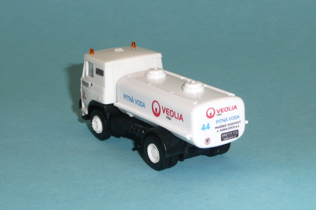 LIAZ - VEOLIA cisterna  - Pitná voda 1:87