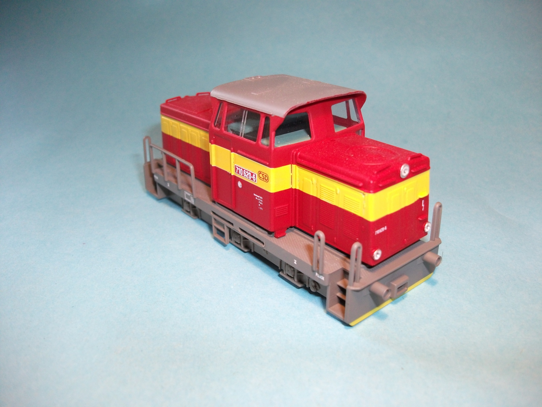 T334 -  710 620-6 - karoserie