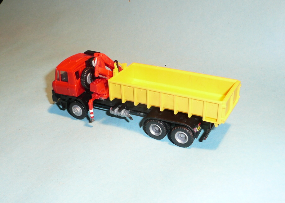 TATRA815 6x6.2 - kontejner s HR komunál