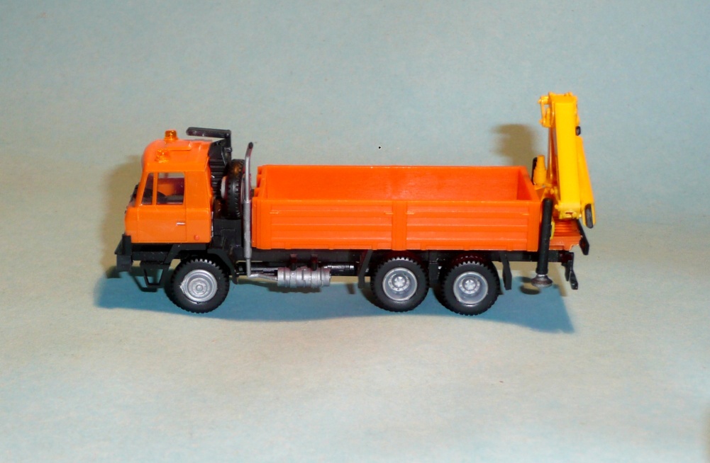 TATRA815 6x6.2 - valník s HR komunál
