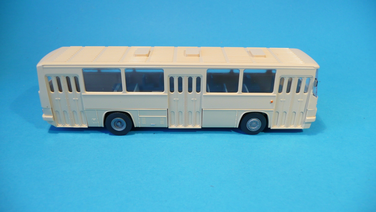autobus IKARUS 260 - 1:87