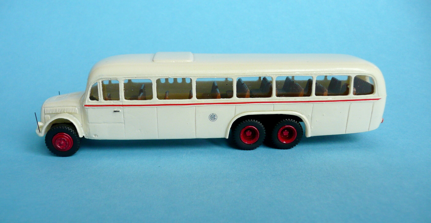 TATRA 111 autobus 1953 - 1:87