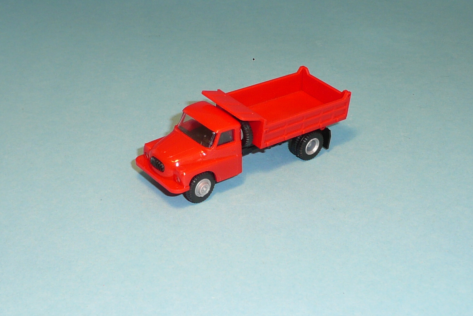 TATRA 137 sklápěč S3 prototyp - 1:87