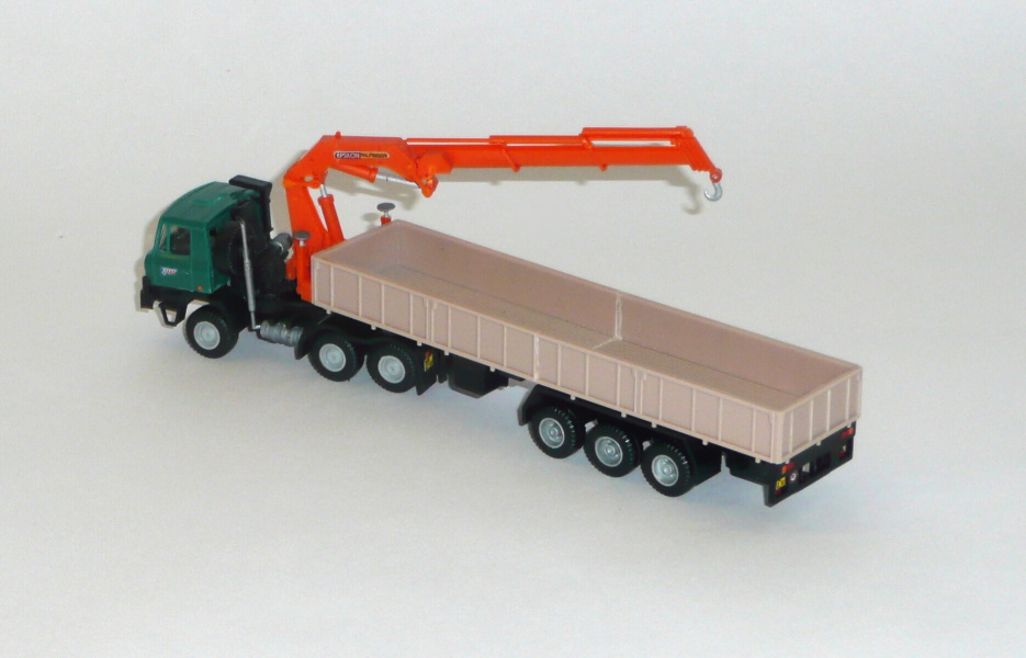 1:87 - TATRA 815 + návěs s HR Atlas