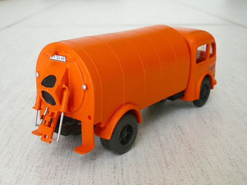 * Škoda 706 ROK - Kuka vůz - 1:87    