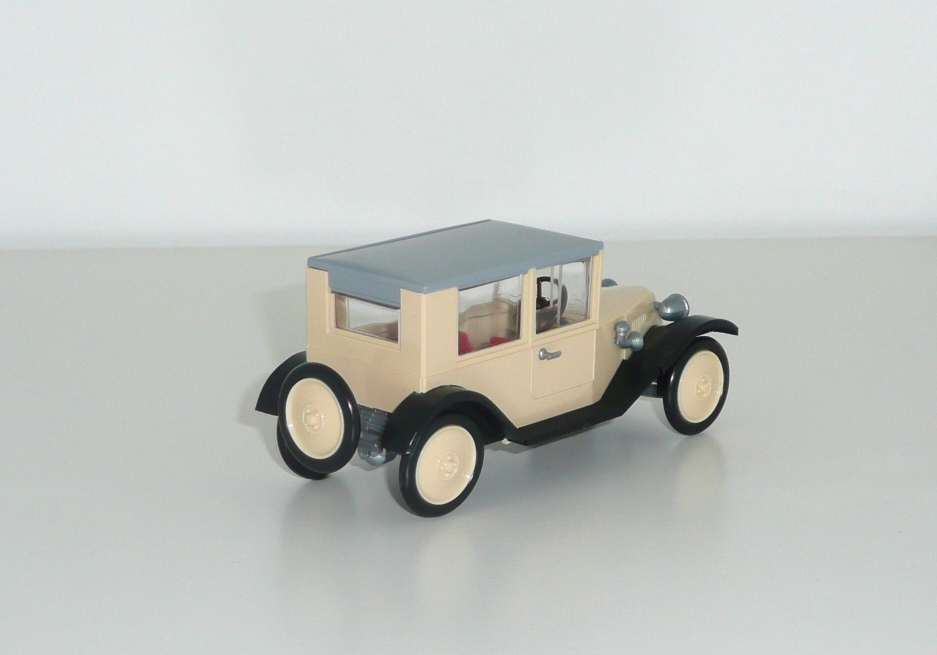TATRA 11 Limousine - 1:36