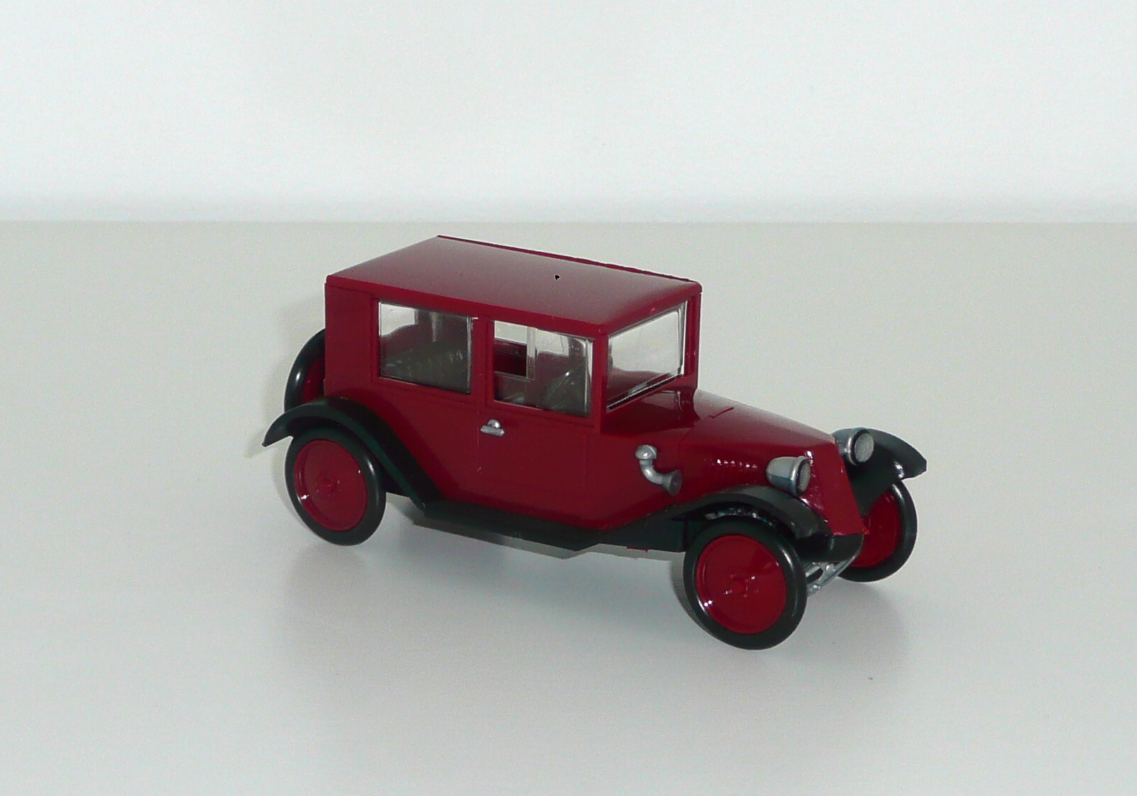 TATRA 11 Limousine - 1:36