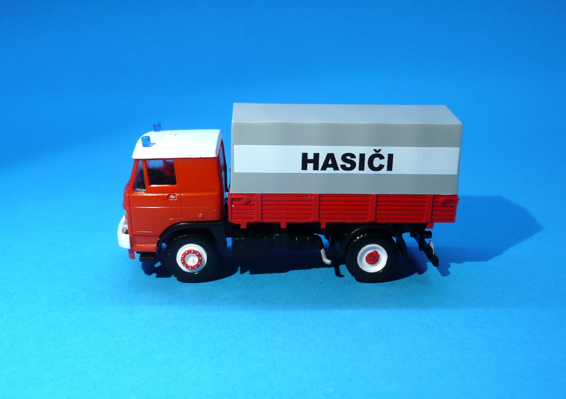 LIAZ hasiči  - valník s plachtou - 1:87      