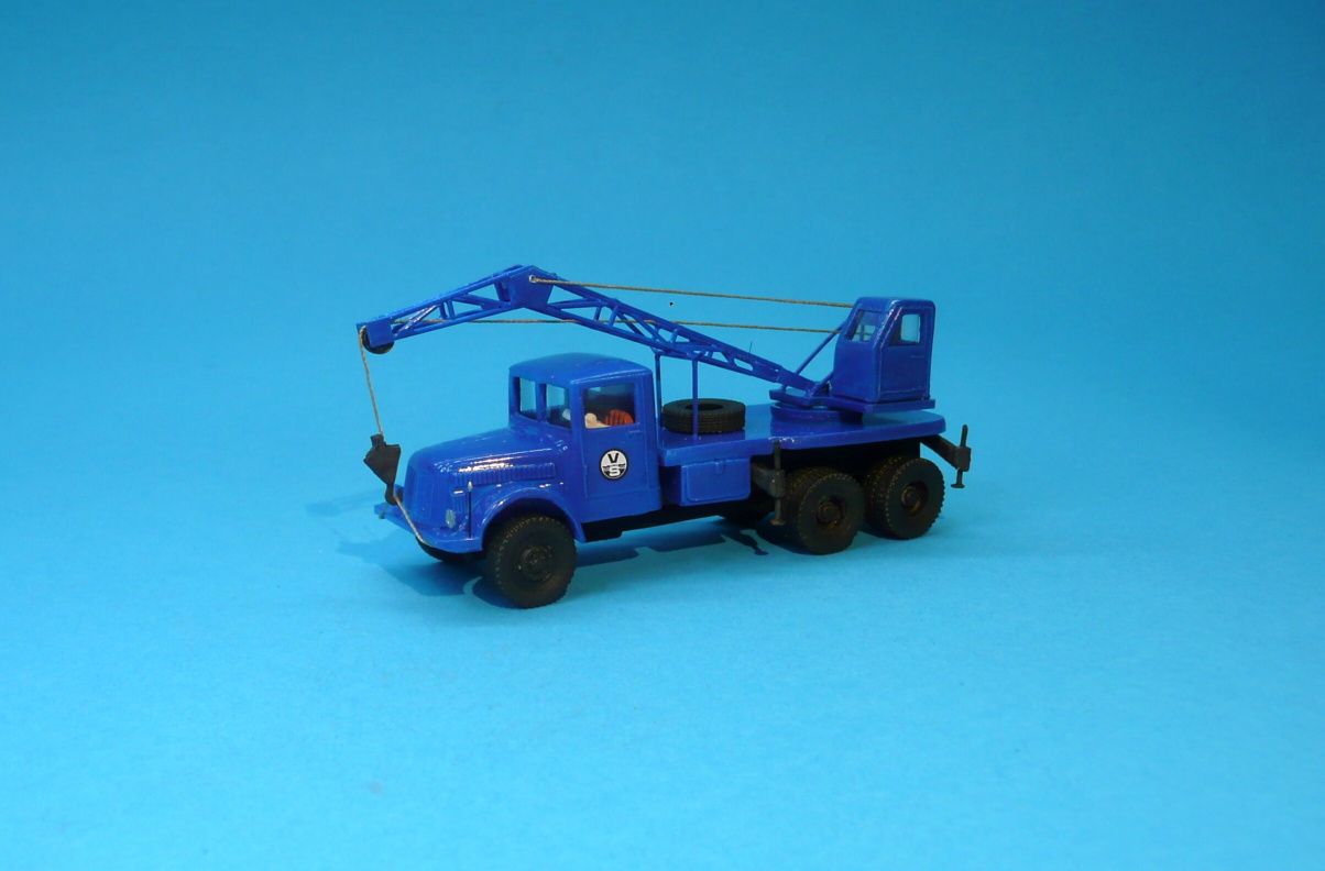 TATRA 111 -  autojeřáb K32 - 1:87