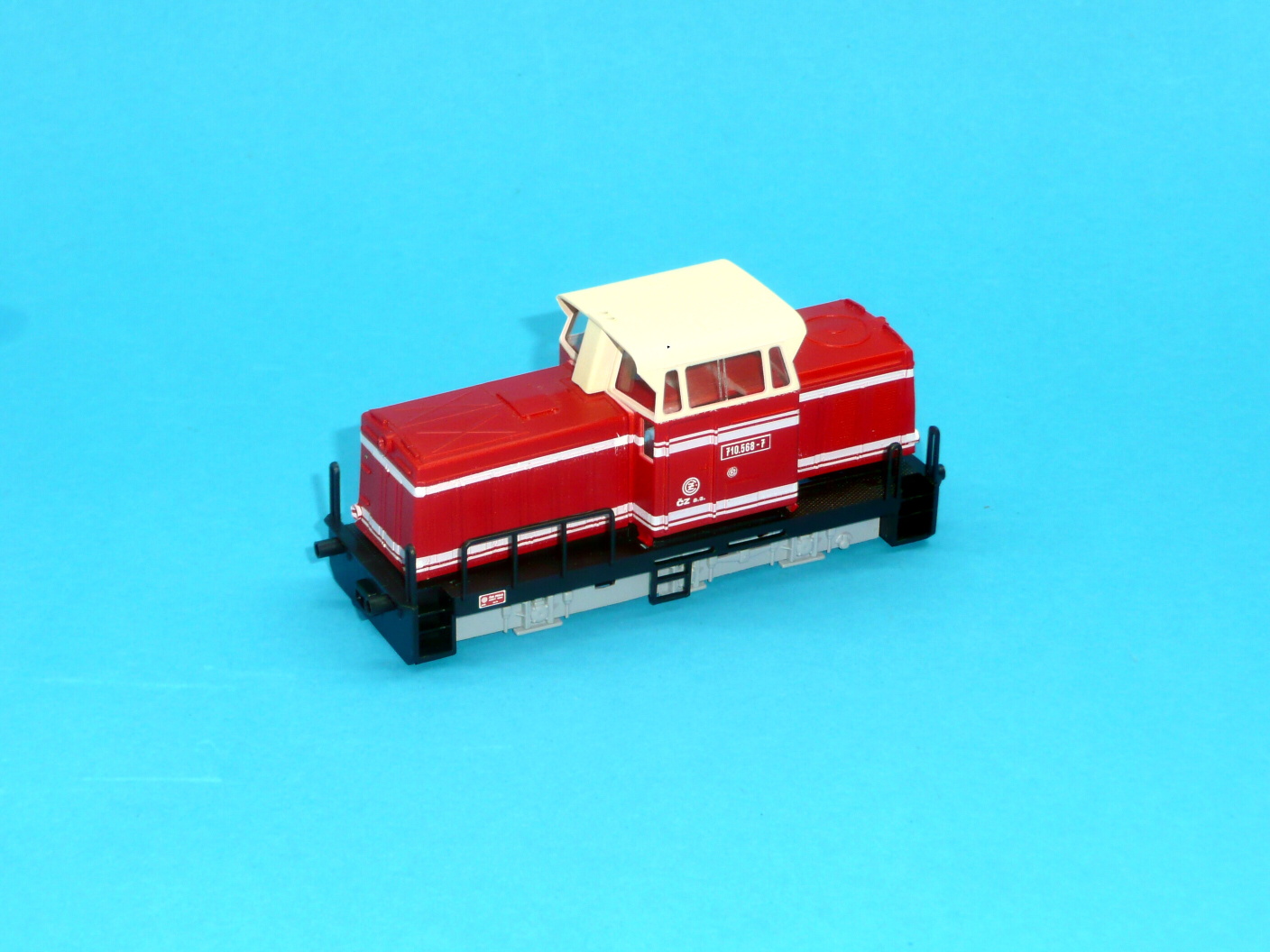 T334 -710.568-7 - ČZ Strakonice - kompletní karoserie