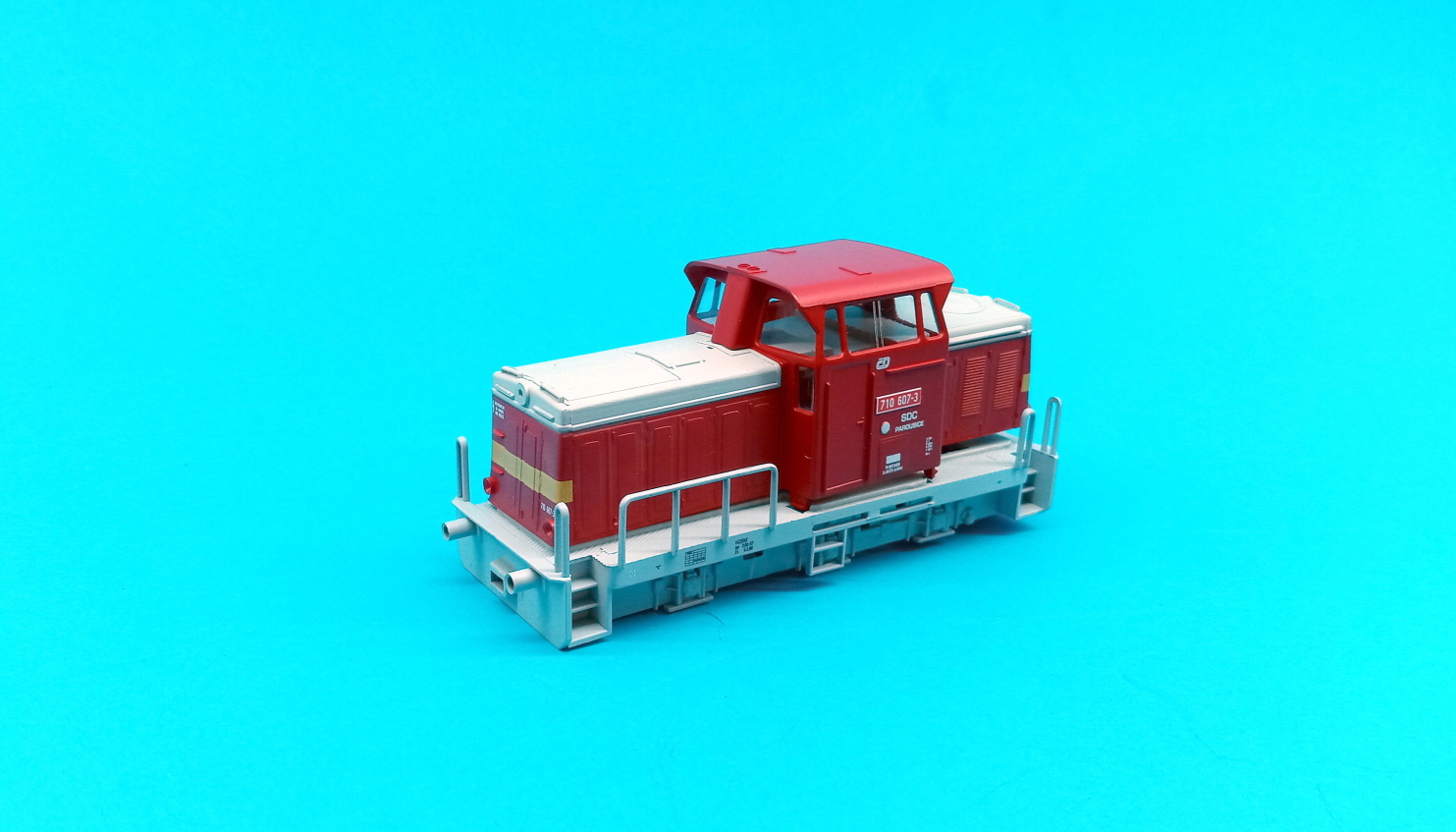 T334 - ČD - 710.607-3 - kompletní karoserie