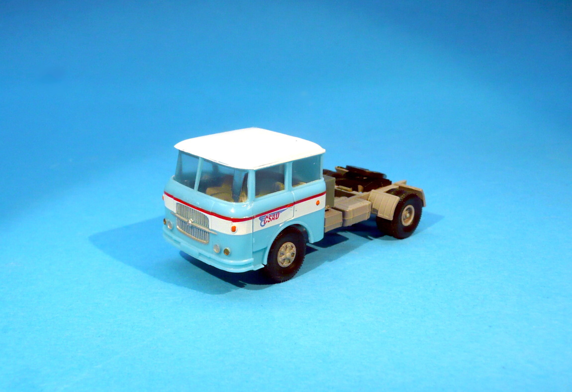 Škoda 706 - tahač ČSAD - TRILEX kola 1:87 