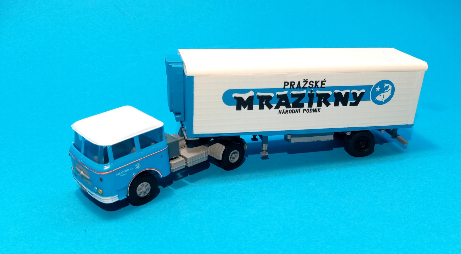 Škoda 706 - Pražské mrazírny - 1:87    