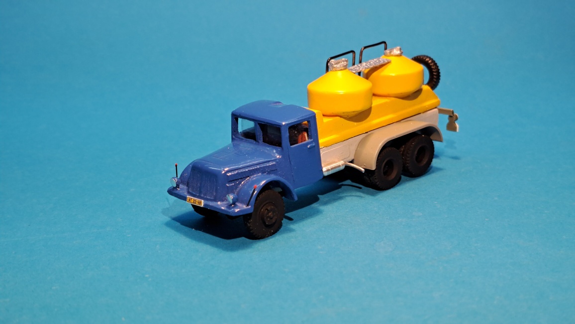 TATRA 111 přeprava cementu - 1:87    