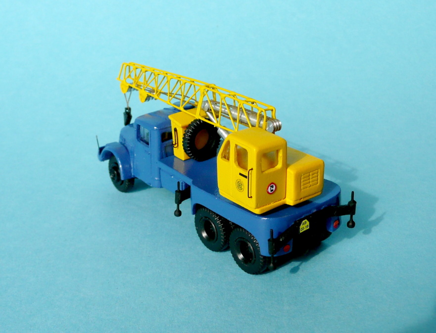 TATRA 111 jeřáb HSC-5 krátké rameno - 1:87