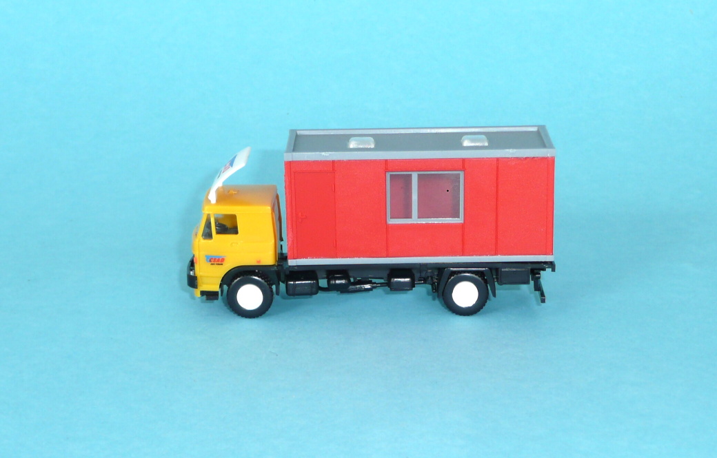 LIAZ s obytnou buňkou - 1:87