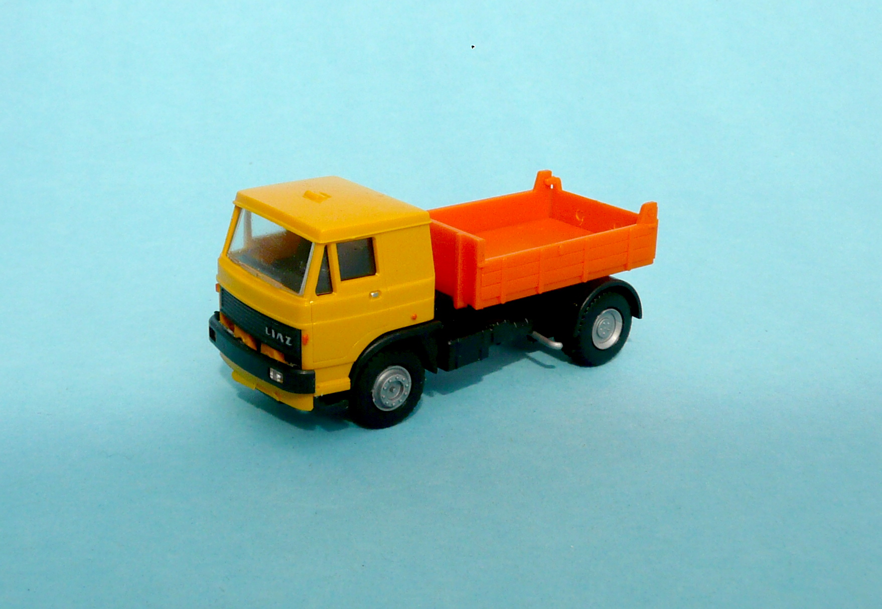 1:87 - LIAZ  - sklápěč krátký S1