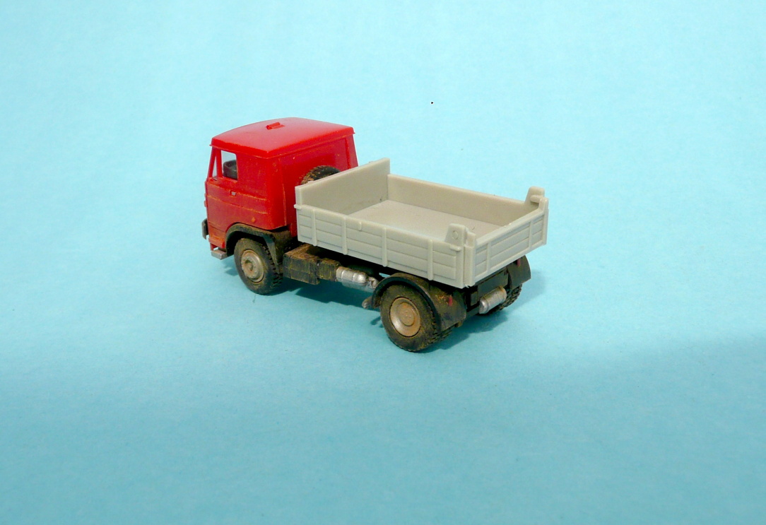 1:87 - LIAZ  - sklápěč krátký S1 - patinovaný