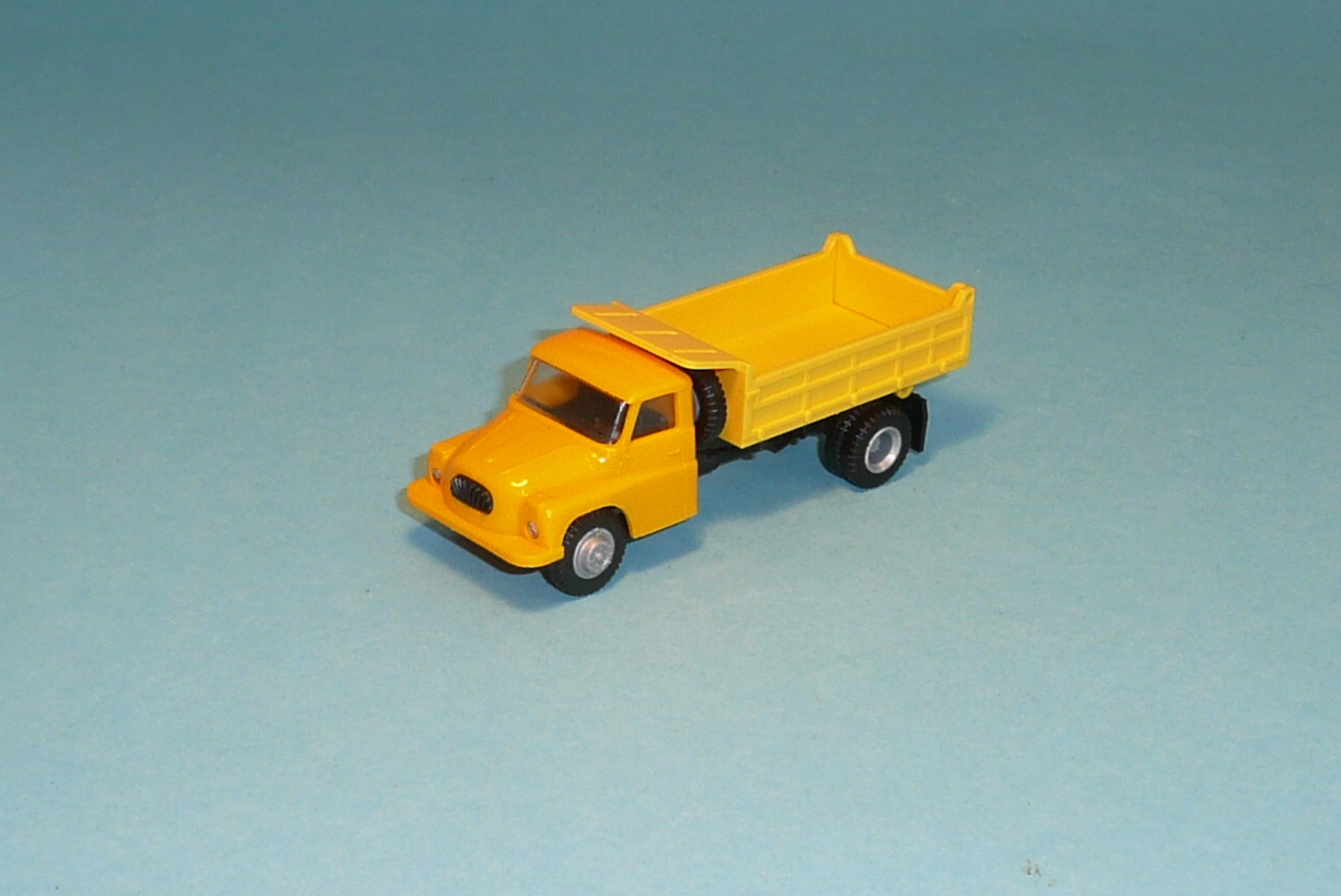 TATRA 137 sklápěč S3 prototyp - 1:87