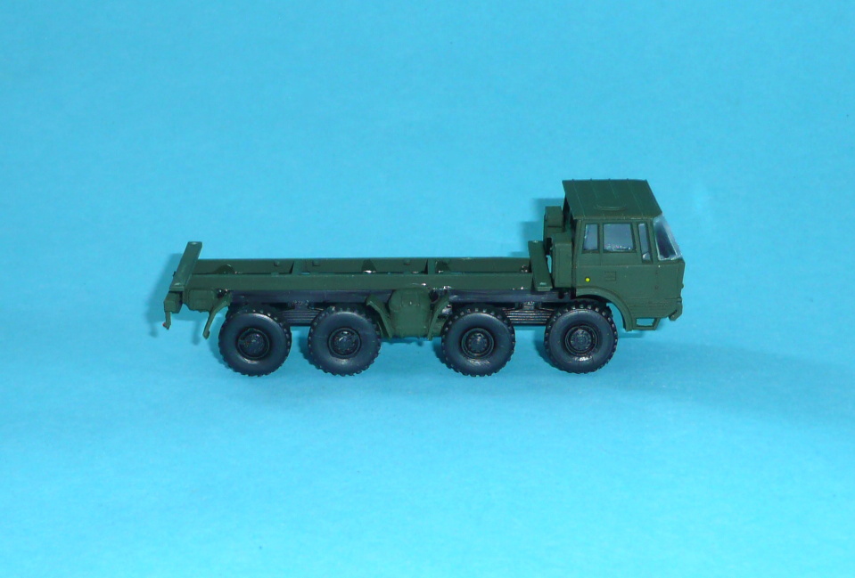  SDV 87081 - Tatra 813 8x8 - 1:87    hotový model