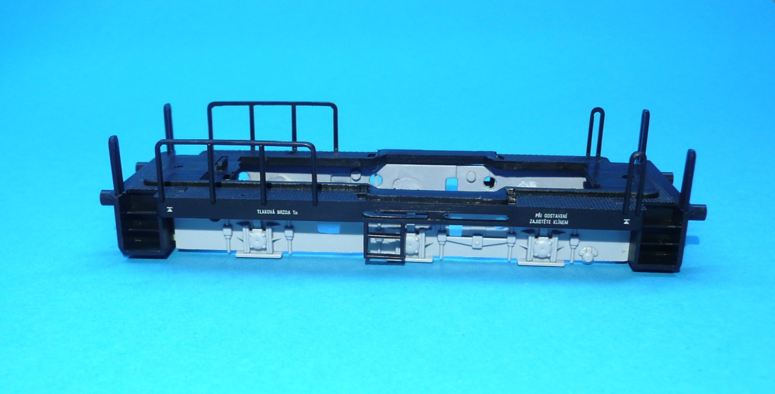 T334.010 - kompletní karoserie