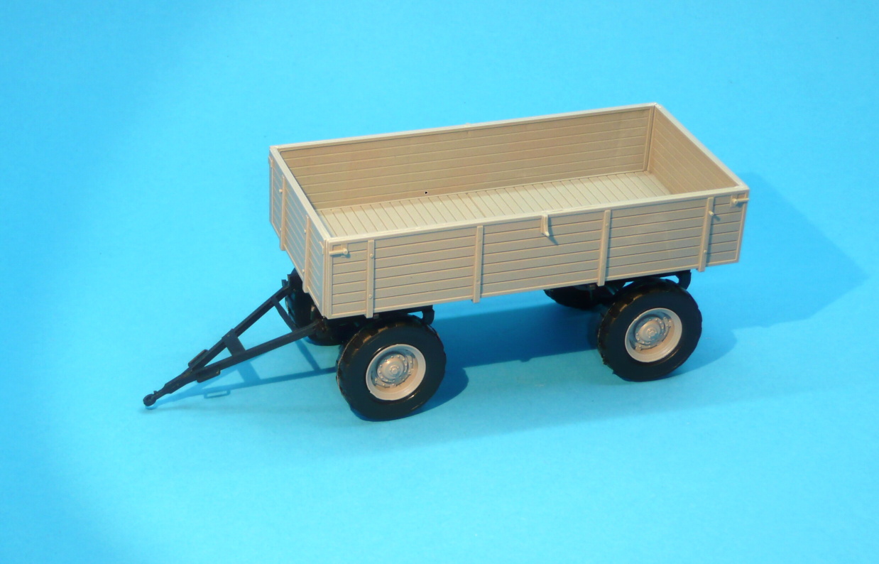 1:43 - valník BSS - P73 k traktoru Zetor Crystal 12045 - stavebnice 