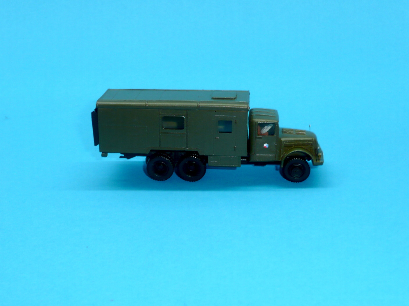 TATRA 111 s obytnou nástavbou ČSLA - 1:87