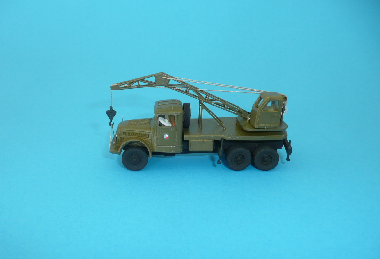TATRA 111 ČSLA -  autojeřáb K32 - 1:87