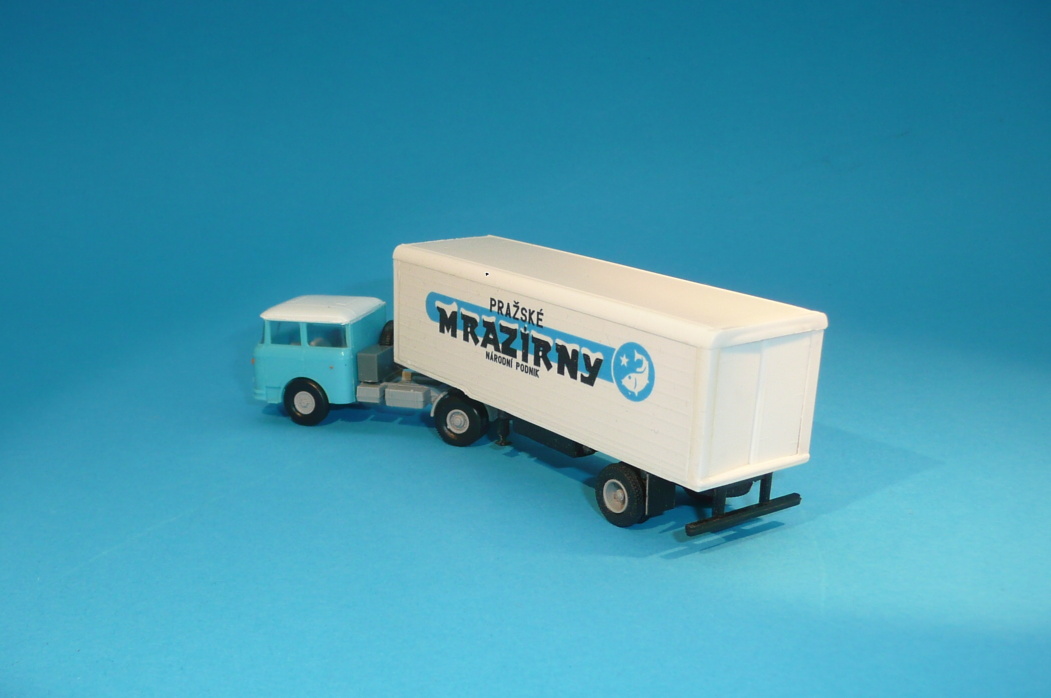 Škoda 706 - Pražské mrazírny - 1:87    