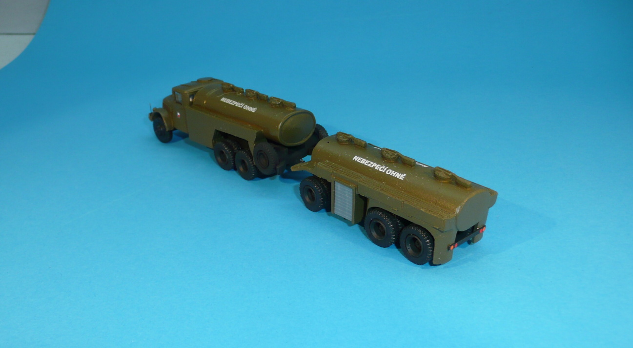 TATRA 111 cisterna ČSLA s přívěsem - 1:87