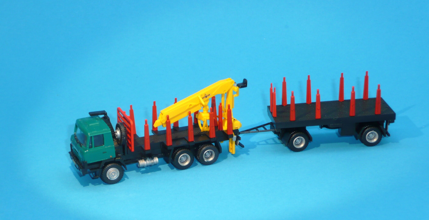 TATRA 815 6x6 s klanicemi a HR + přívěs - 1:87