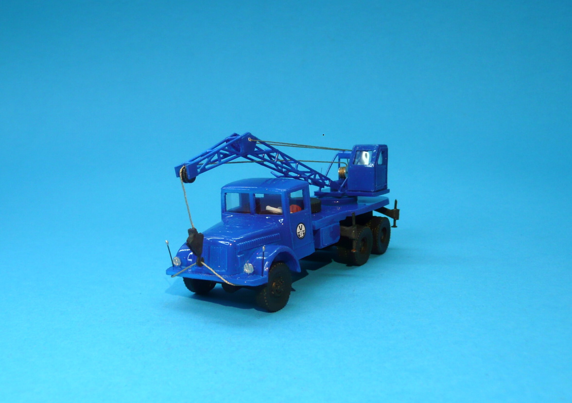 TATRA 111 -  autojeřáb K32 - 1:87