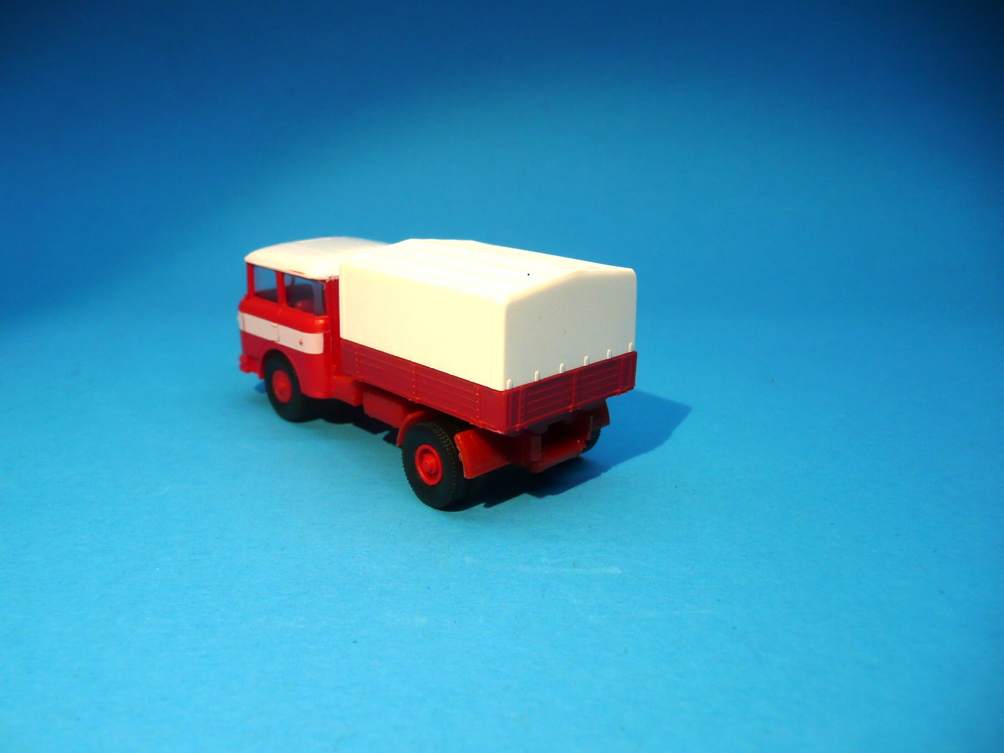 Škoda 706 hasiči - krátký valník s plachtou - 1:87