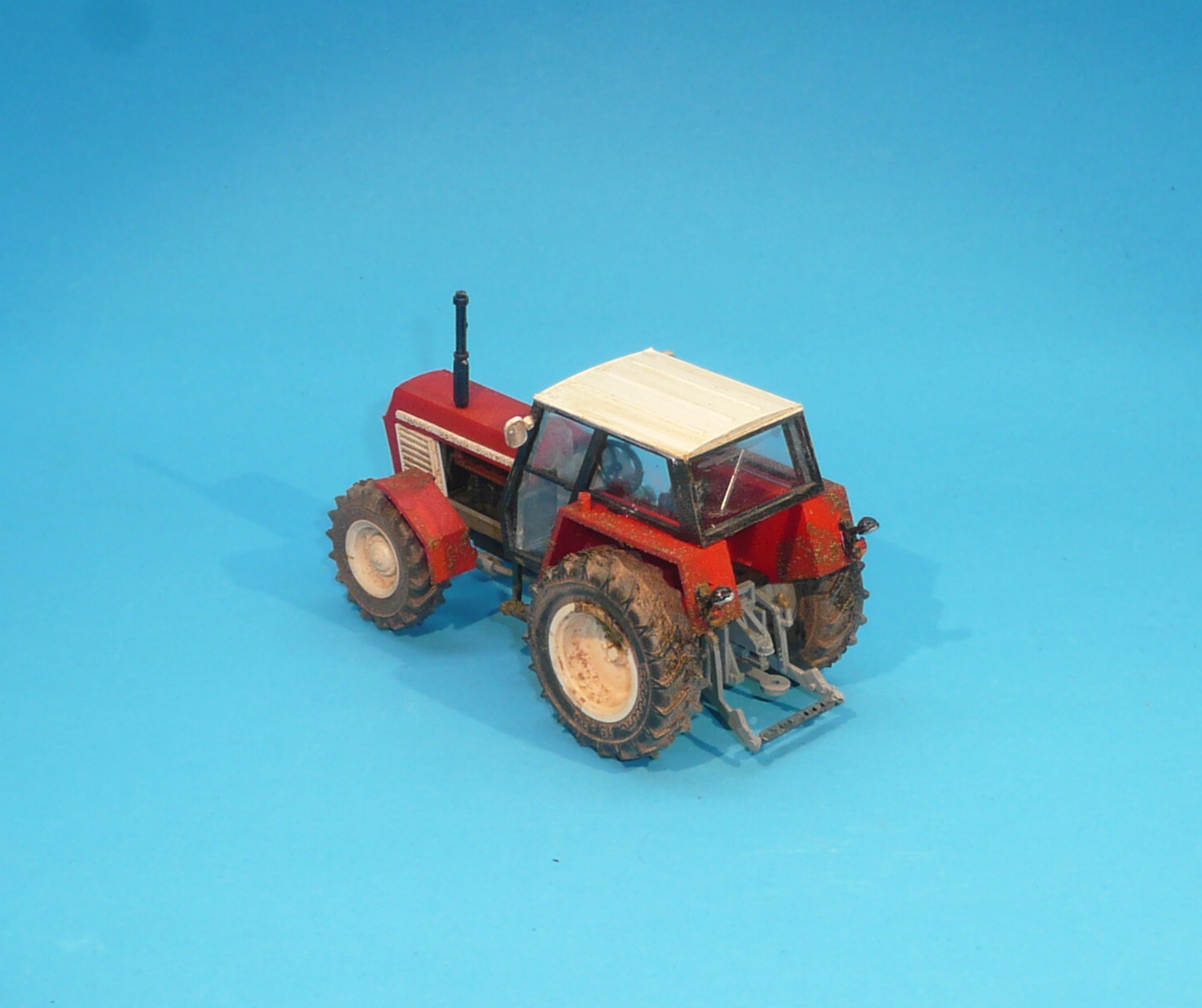 1:43 - traktor Zetor Crystal 12045 - PATINA