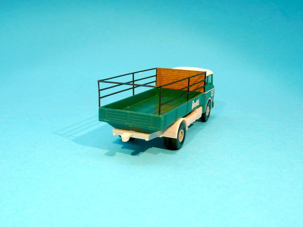 Škoda 706 - valník Prazdroj - TRILEX kola 1:87 