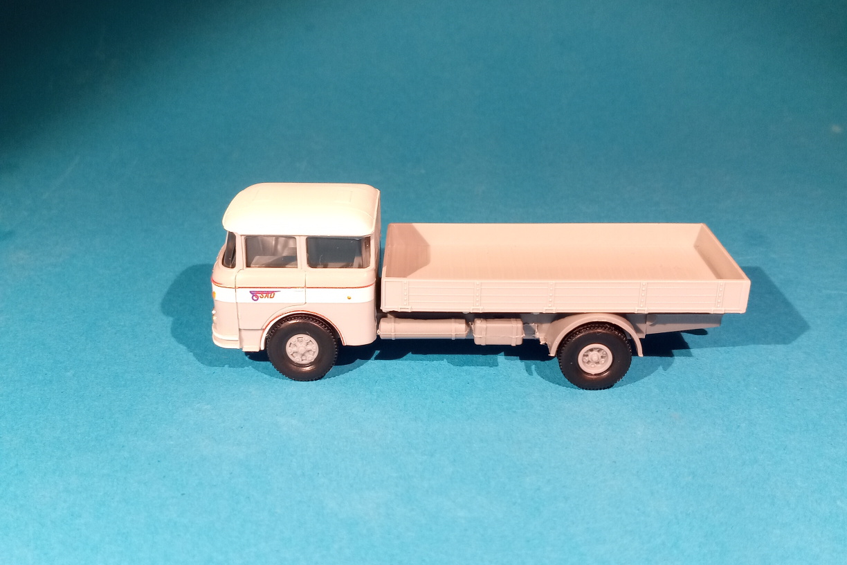 Škoda 706 - stará maska - valník - TRILEX kola 1:87 