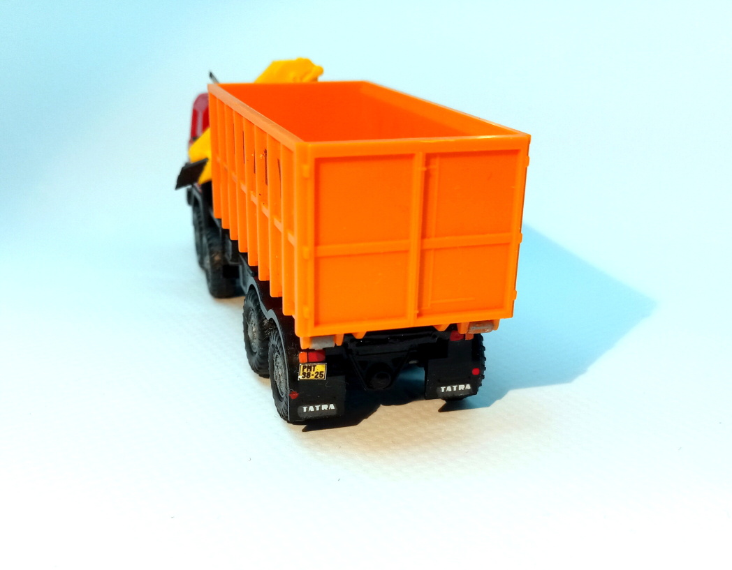 TATRA 815 8x8 kontejner ODPADY / HR - 1:87