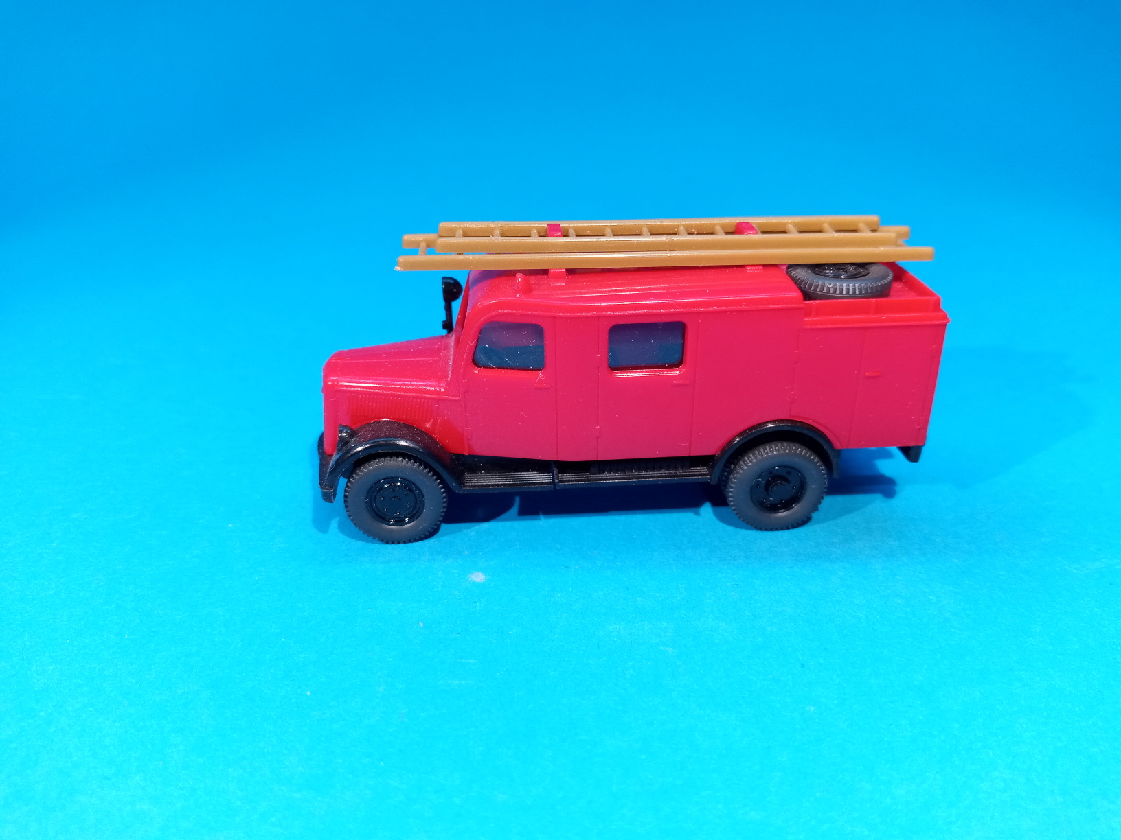 OPEL Blitz hasiči - 1:87