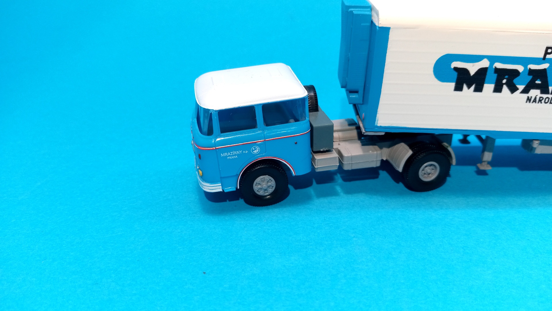 Škoda 706 - Pražské mrazírny - 1:87    