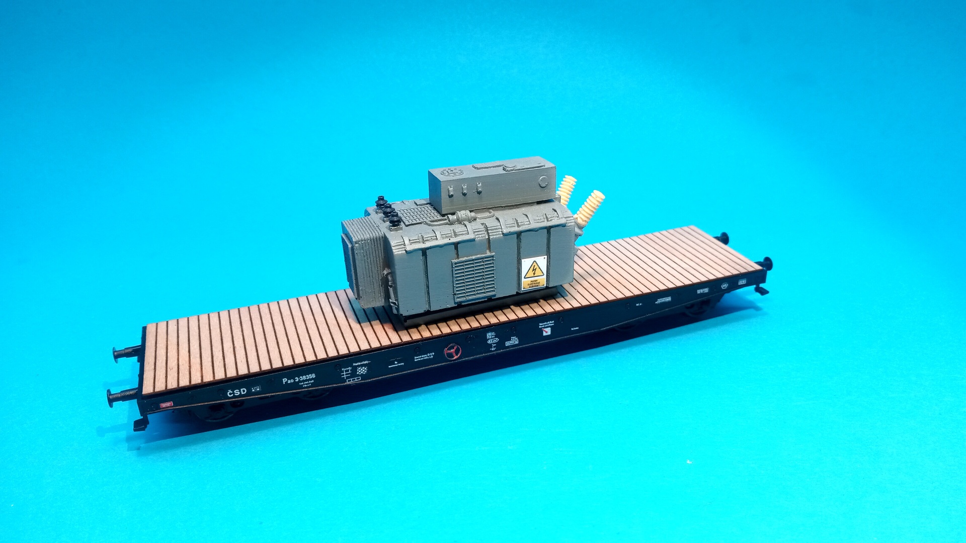 plošinový vůz Rmmp/Pao ČSD s nákladem transformátoru - 1:87