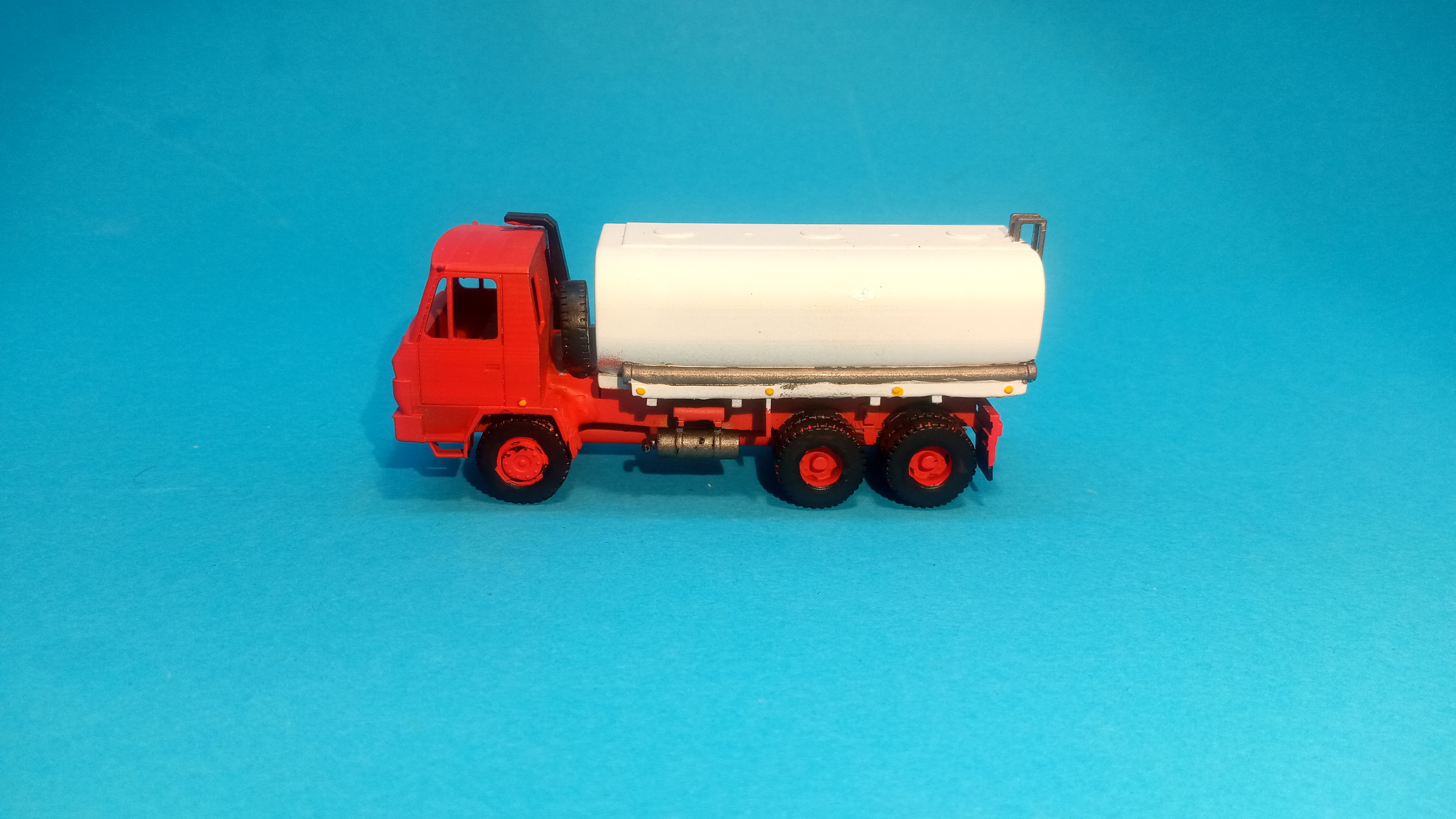 TATRA 815 6x6 cisterna - 1:87
