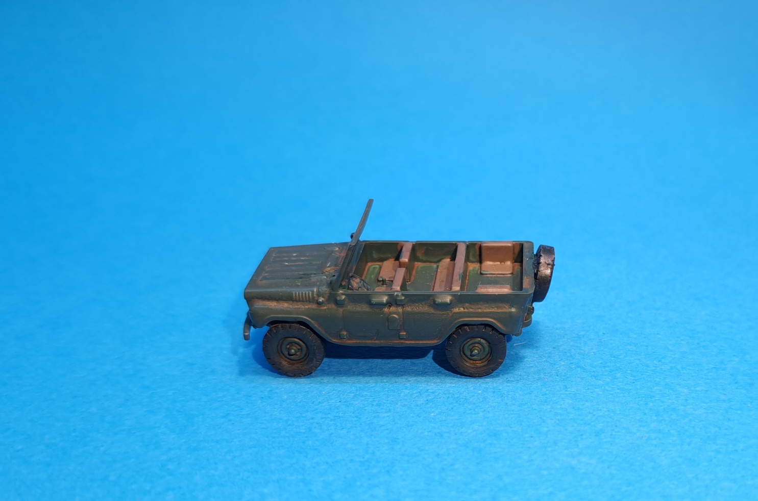 UAZ 469B bez plachty - 1:87      