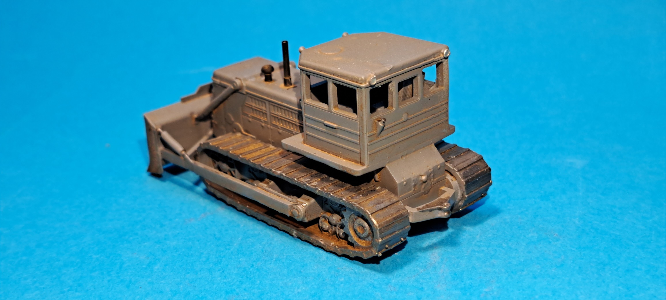 Buldozer T-180G - 1:87    