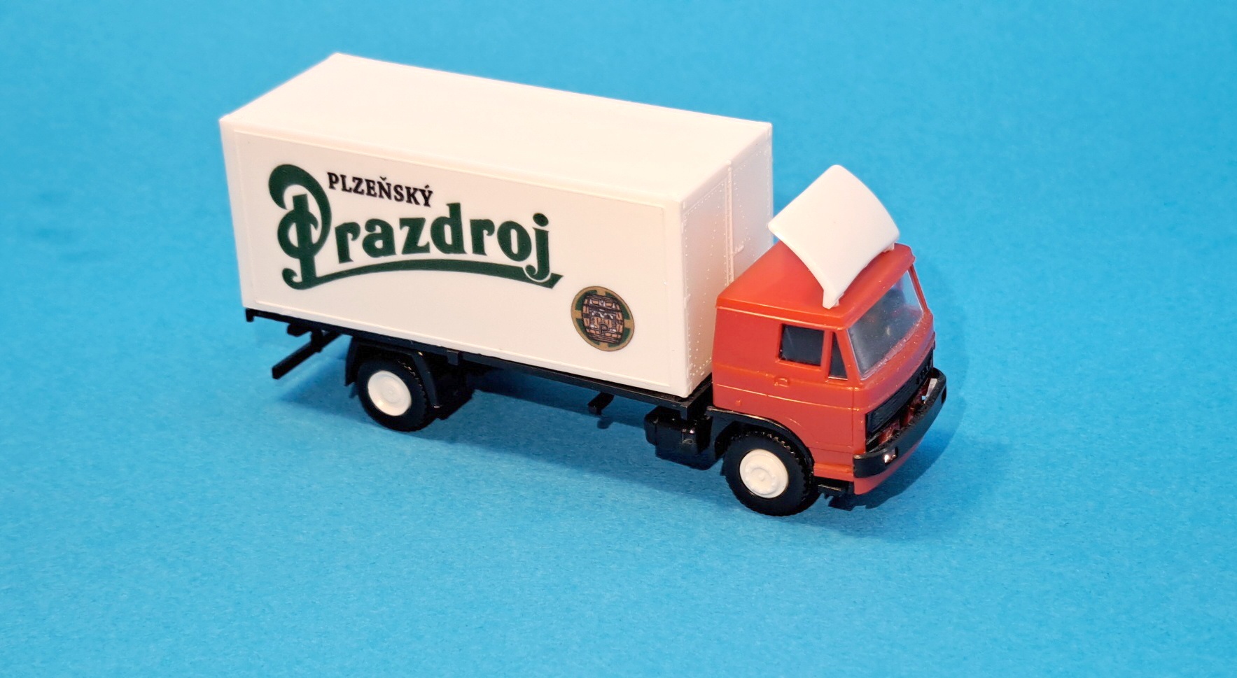 LIAZ skříň PRAZDROJ - 1:87      