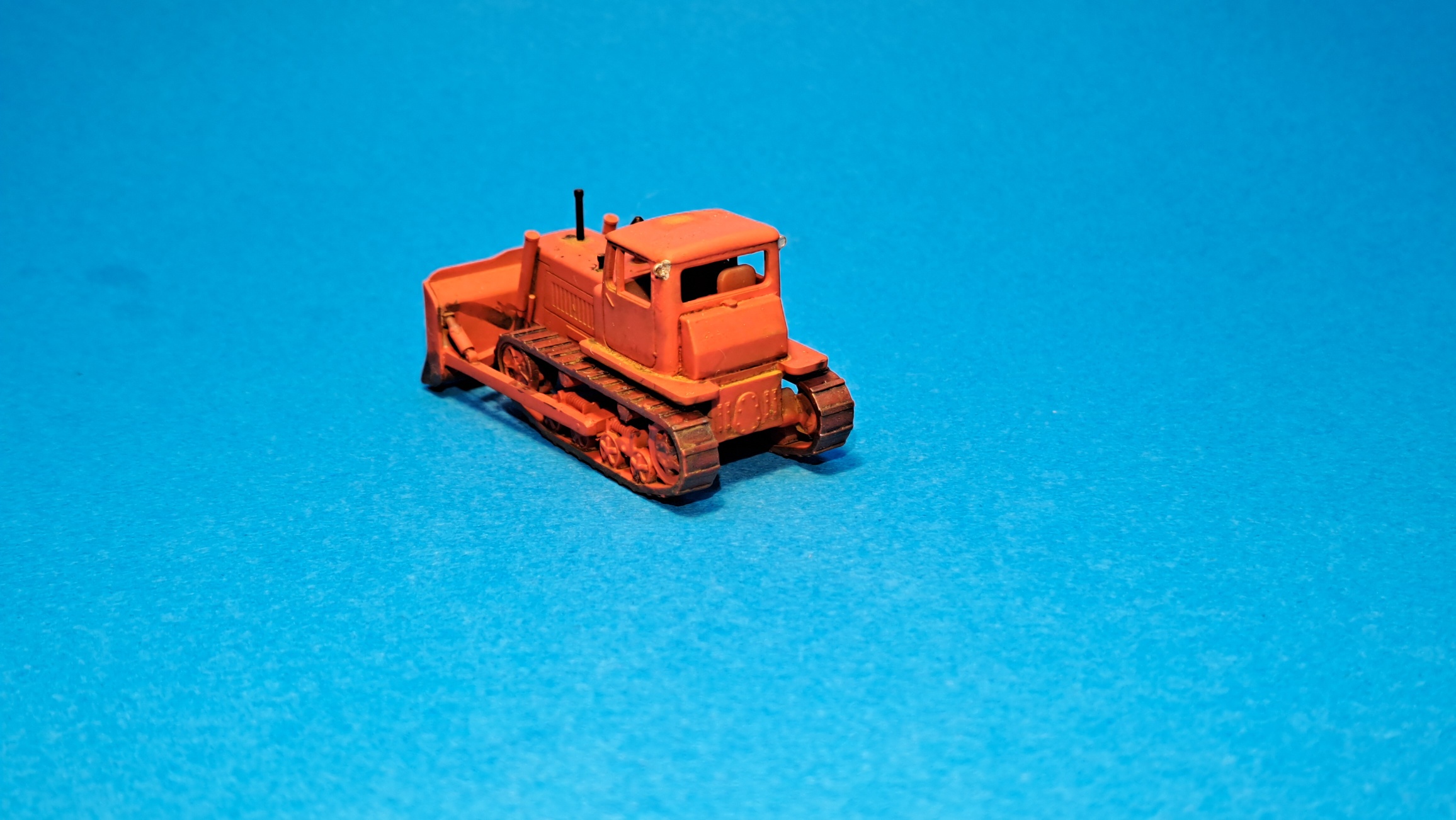 Buldozer DT 75 - 1:87    