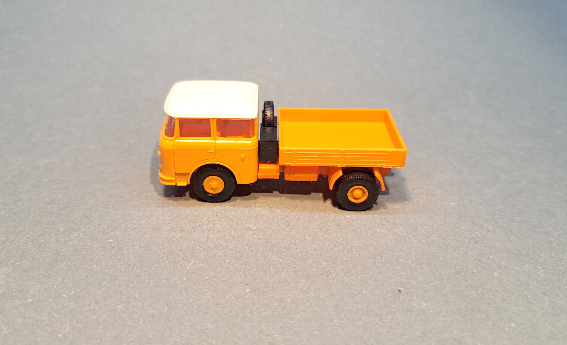 * Škoda 706 - valník - 1:87      č.7
