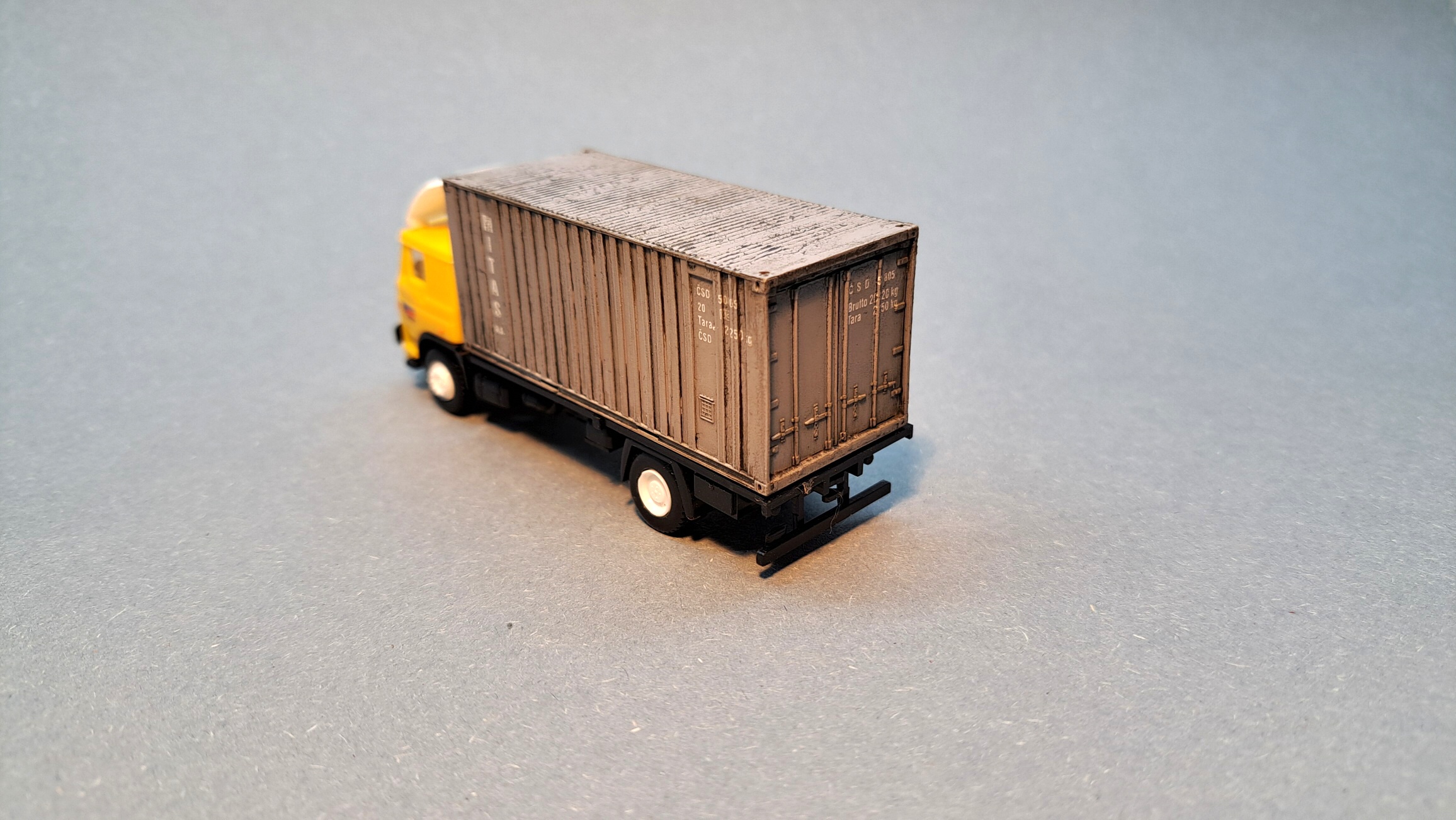 LIAZ s 20" kontejnerem  MITAS - 1:87
