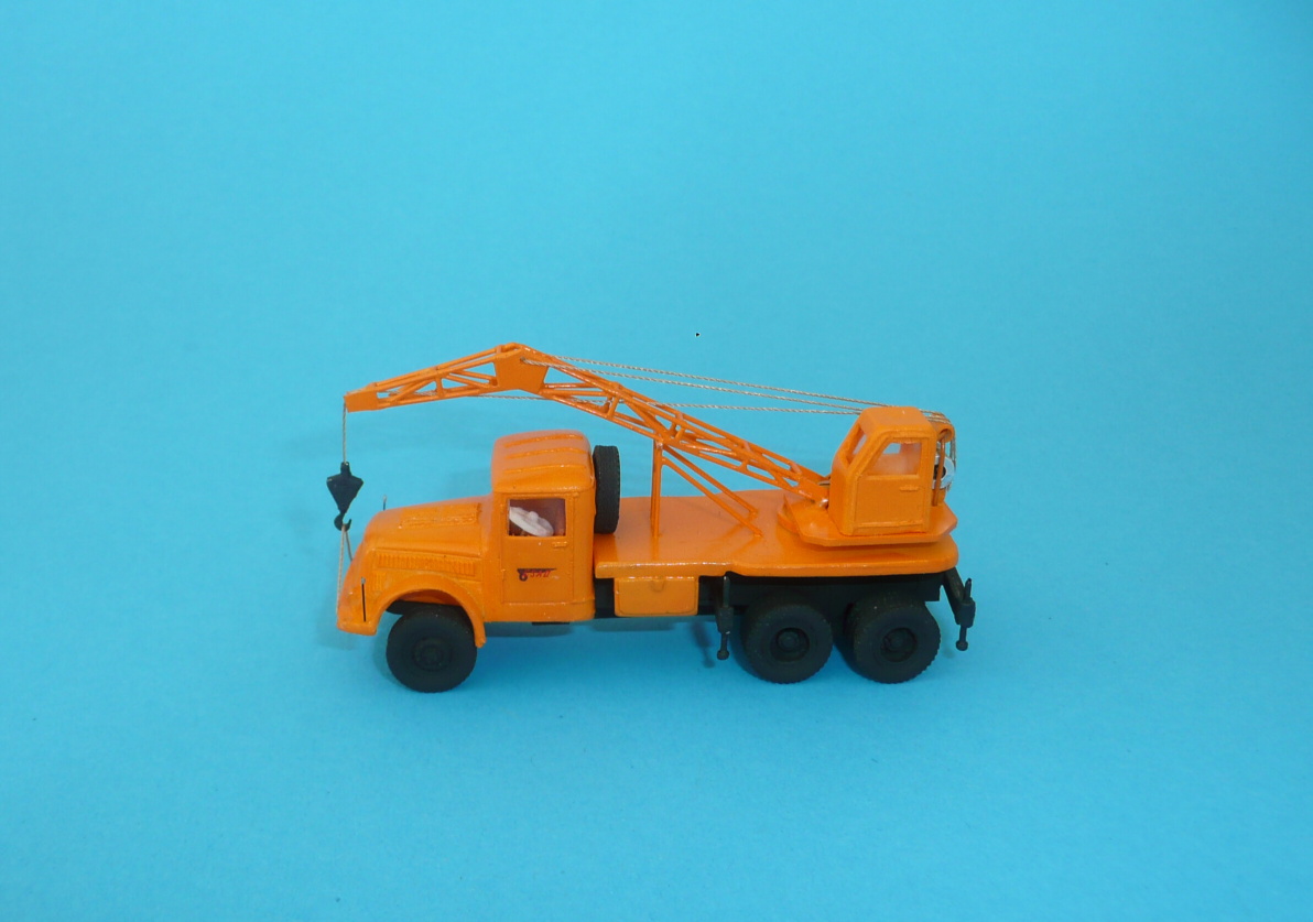 TATRA 111 ČSAD  -  autojeřáb K32 - 1:87
