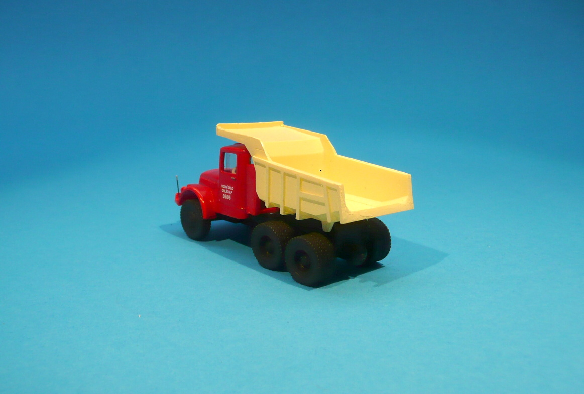 TATRA 147 dumper červený - 1:87